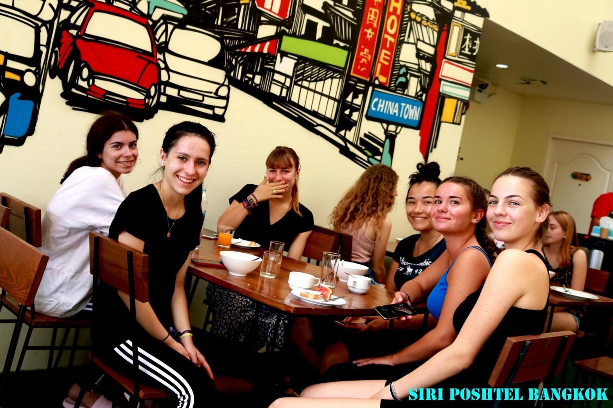 Siri Poshtel Bangkok Hostel Ngoại thất bức ảnh