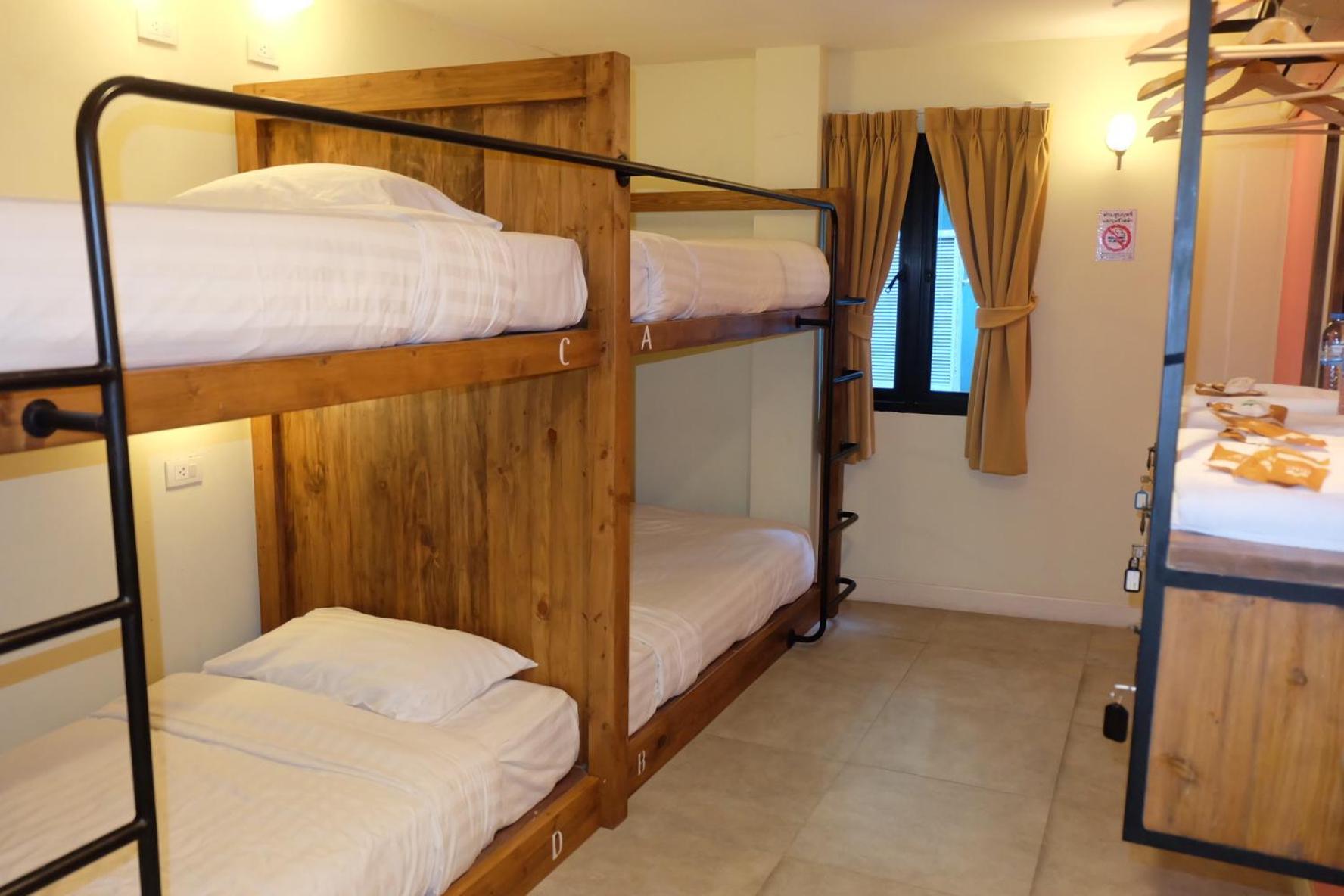Siri Poshtel Bangkok Hostel Ngoại thất bức ảnh