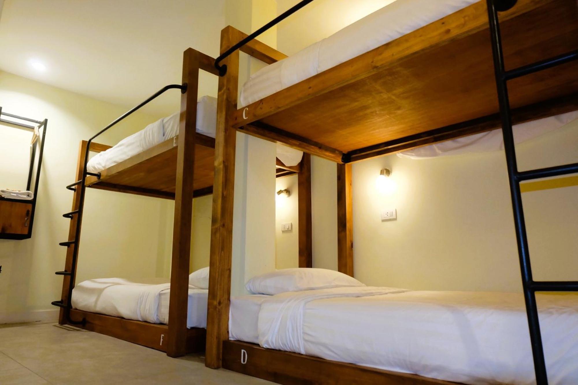 Siri Poshtel Bangkok Hostel Phòng bức ảnh