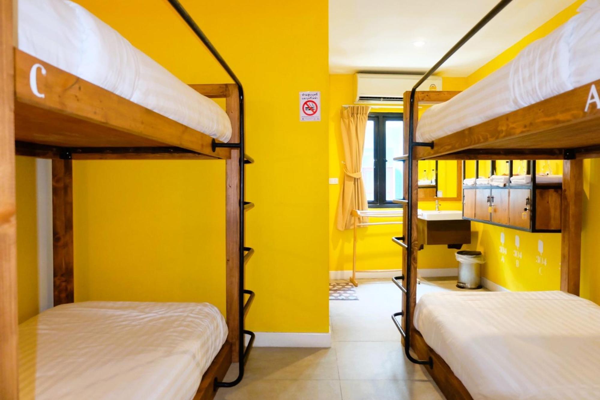 Siri Poshtel Bangkok Hostel Ngoại thất bức ảnh